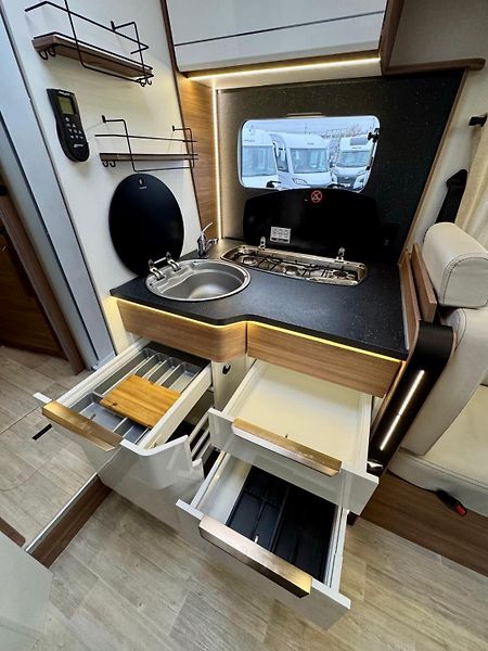 Pilote P746FGJ Évidence - fotka 18 z 32
