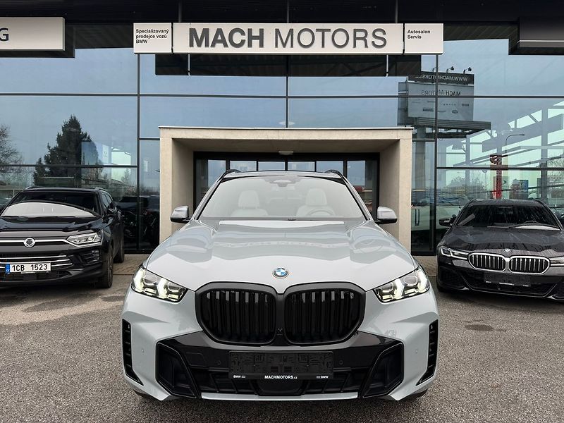 BMW X5 xDrive 50e El.tažné TOP - fotka 2 z 16