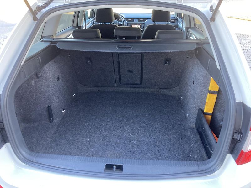 Škoda Octavia (2015) III. 1.6 TDI, Navigace - fotka 30 z 34