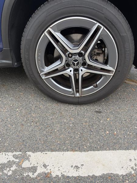 Mercedes-Benz GLC (2021) 300 de 4 matic - fotka 27 z 31