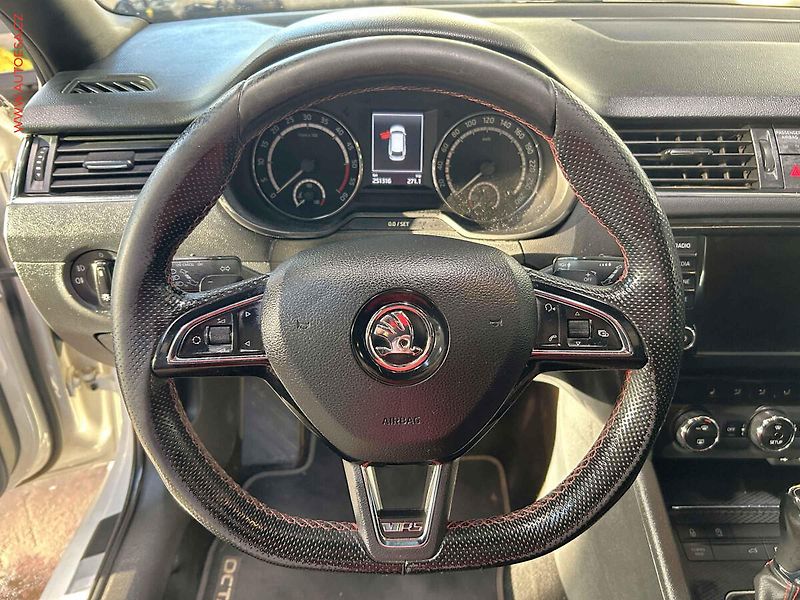 Škoda Octavia (2014) 2.0TDi, 2.maj, DSG, navi - fotka 16 z 16