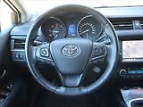 Toyota Avensis (2015) 2.0 D-4D, Navi, Tempomat - náhled 16