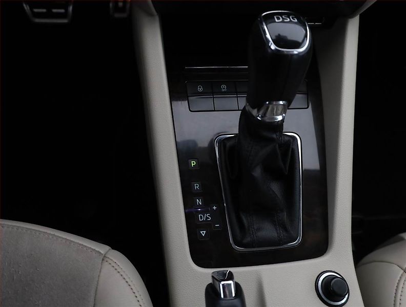 Škoda Octavia (2013) 1.6 TDI, Automat, Serv.kniha - fotka 15 z 21