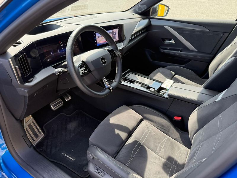 Opel Astra ST Edition 1,5 CDTI 96kW AT8 - fotka 7 z 10