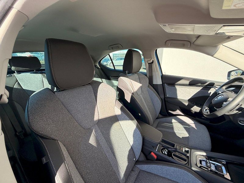 Škoda Octavia (2024) M-HEV SELEC TS 110/1.5 A7F - fotka 32 z 34