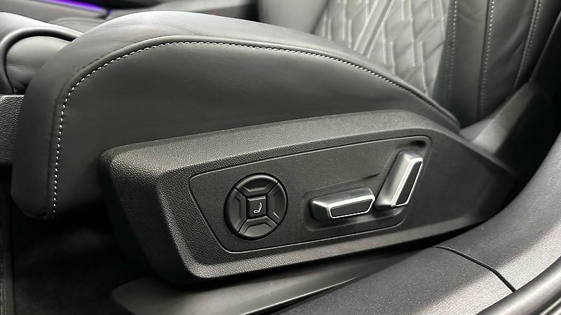 Audi A6 S-LINE / ZÁRUKA / TOP STAV - fotka 36 z 51