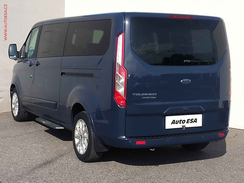 Ford Tourneo Custom (2019) 2.0TDCi L2, 136kW, navi, - fotka 6 z 28