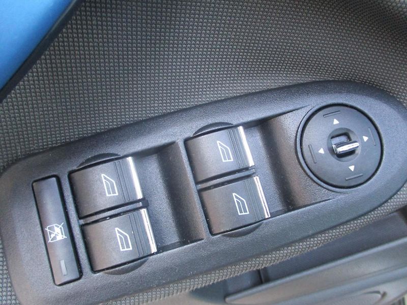 Ford Kuga 2.0 TDCi 4x4 +sada kol - fotka 9 z 30