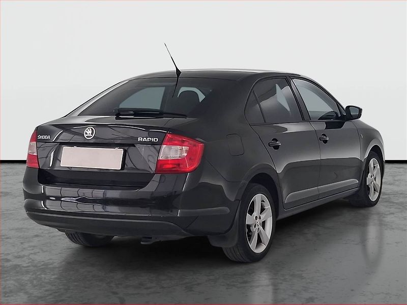 Škoda Rapid (2013) Style 1.2 TSI, ČR,1.maj - fotka 5 z 21