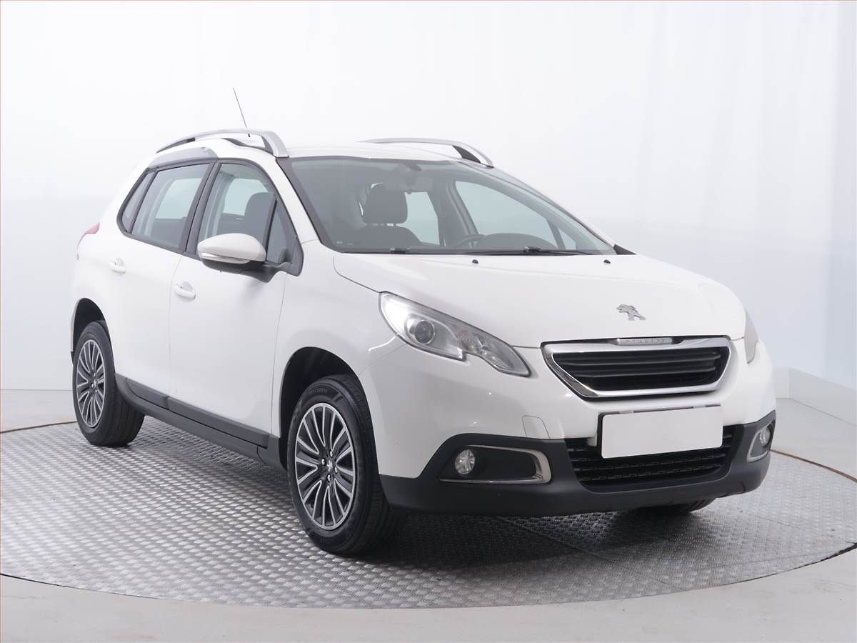 Peugeot 2008 Active 1.2 VTi, ČR,1.maj