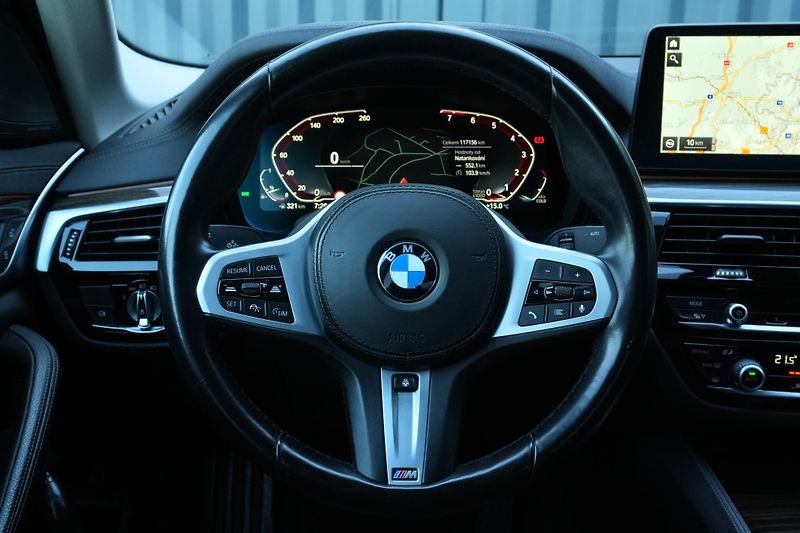 BMW Řada 5 540i xDrive, ČR, ACC, Harman - fotka 17 z 40