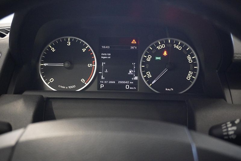 Land Rover Range Rover Sport 3,0D HSE AUTOMAT - fotka 20 z 36