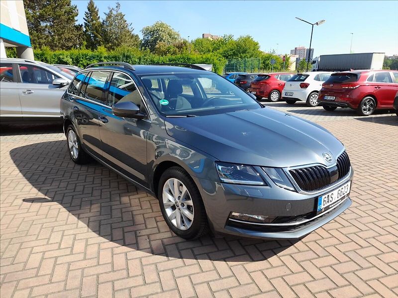 Škoda Octavia 1,6 TDi Style - fotka 4 z 19