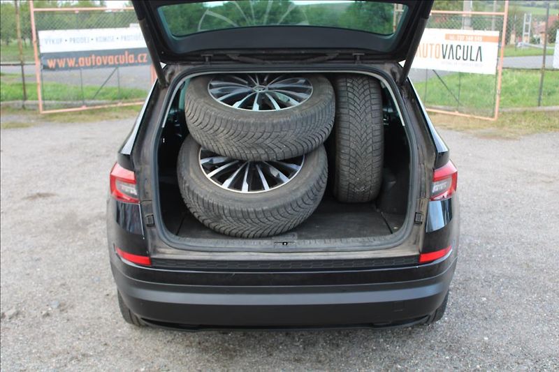 Škoda Kodiaq 2,0 TDi  WEBASTO, DSG, 4 x 4 - fotka 13 z 37