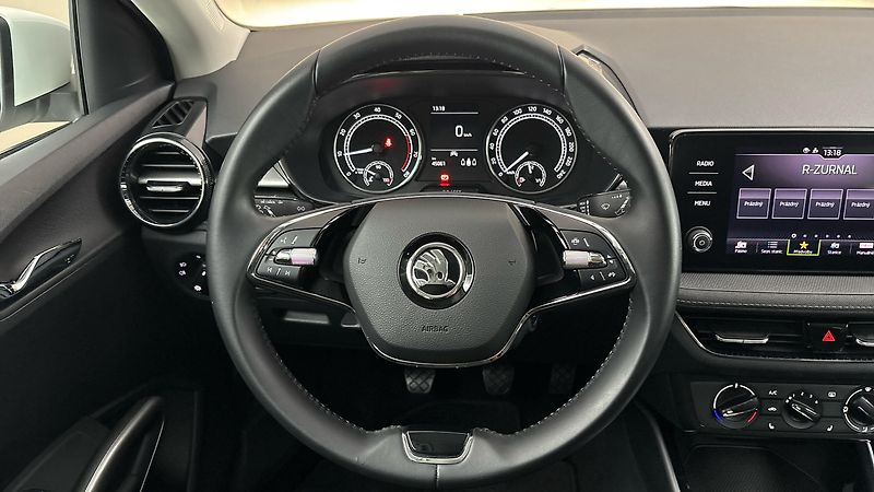 Škoda Fabia 1.0 TSI Style - fotka 9 z 22