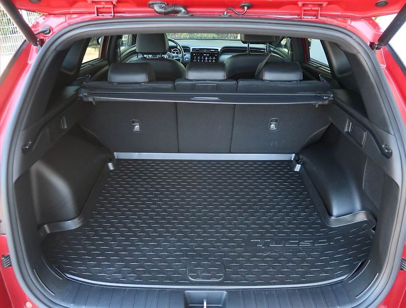 Hyundai Tucson (2022) N-Line 1.6 T-GDI 48V MHEV - fotka 14 z 34