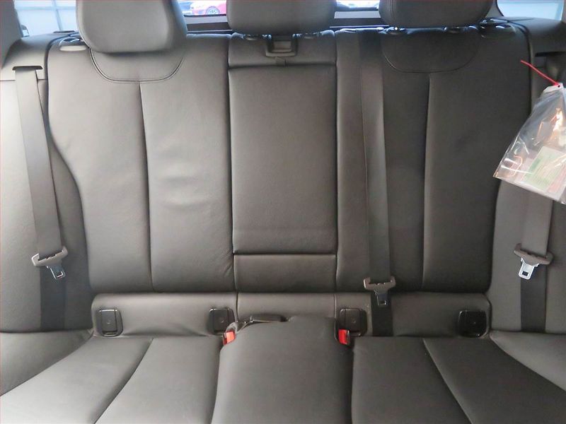 BMW Řada 3 (2013) 320 d, Navi, Tempomat - fotka 10 z 17