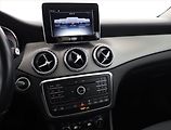 Mercedes-Benz GLA (2016) 200 CDI 4MATIC, 4X4 - náhled 10