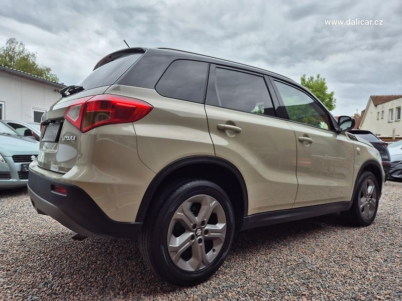 Suzuki Vitara (2017) 1.6VVT 88KW COMFORT NAVI - fotka 12 z 52