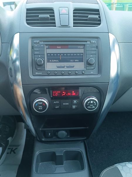 Suzuki SX4 1.6/88kW 4x4,Facelift,1majitel - fotka 25 z 31