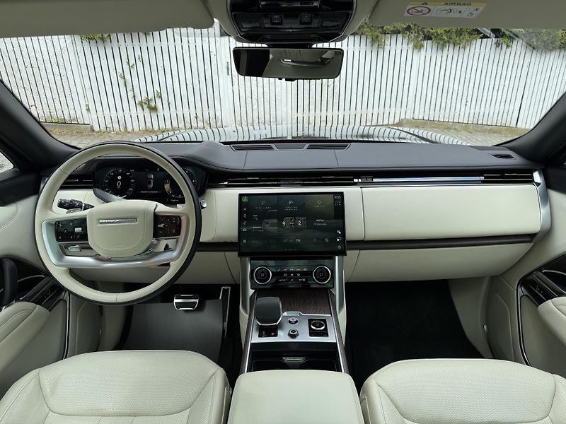 Land Rover Range Rover D300-AUTOBIOGRAPHY-R22-ČR - fotka 16 z 41