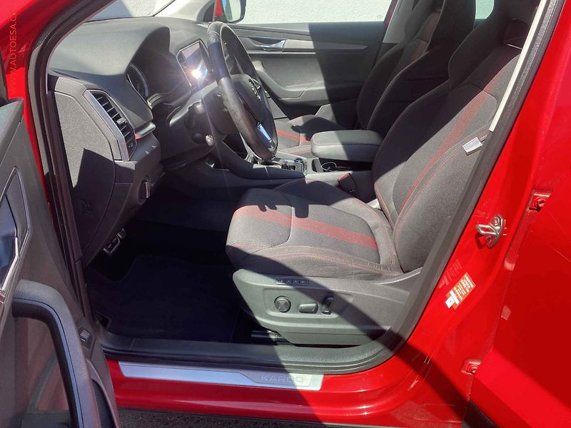 Škoda Karoq (2017) 1.5 TSi, Style, DSG, LED - fotka 9 z 18