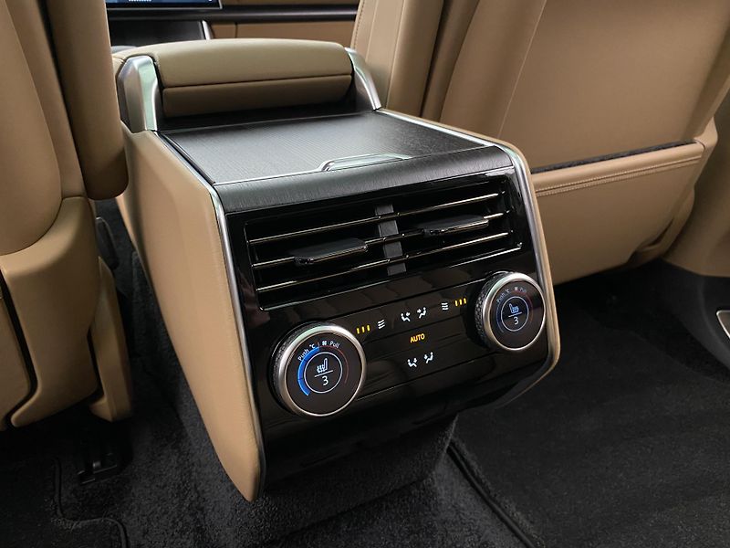 Land Rover Range Rover D350 AUTOBIOGRAPHY LWB - fotka 79 z 100