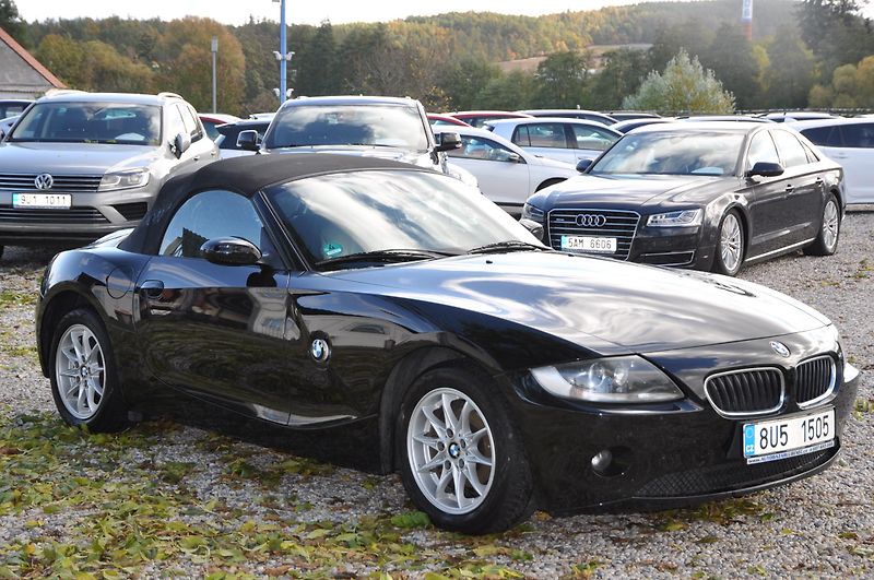 BMW Z4 2.0i 110kW - fotka 6 z 13