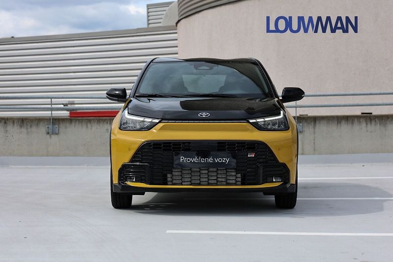 Toyota Aygo 1.5HEV GR SPORT - fotka 4 z 25