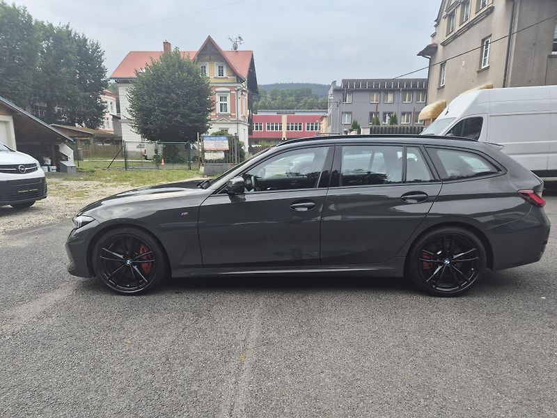 BMW Řada 3 TOURING 330D M SPORT 210kw 19A - fotka 6 z 50