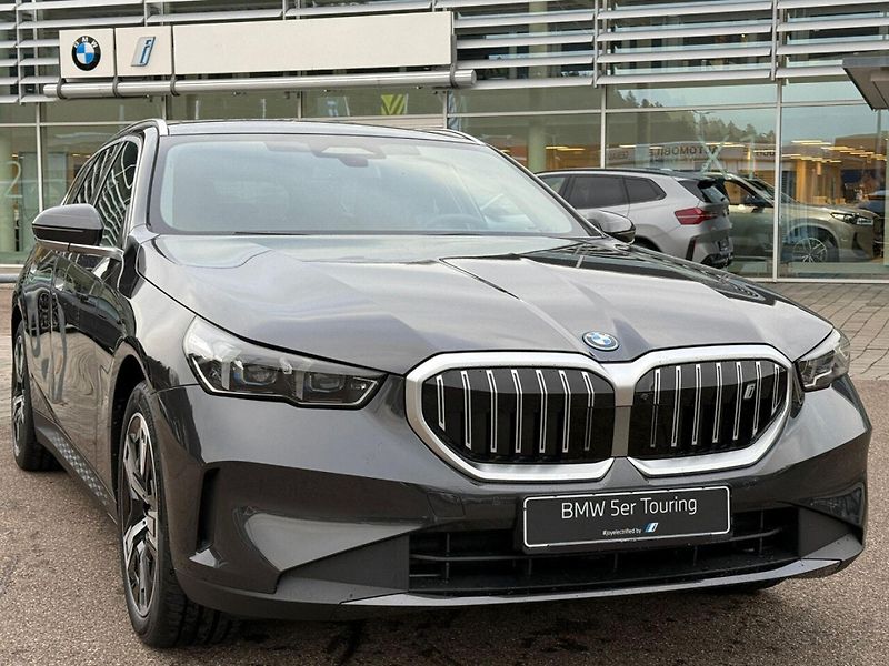 BMW i5 eDrive40 360 HuD ACC Venti - fotka 2 z 13
