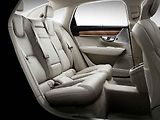 Volvo S90.