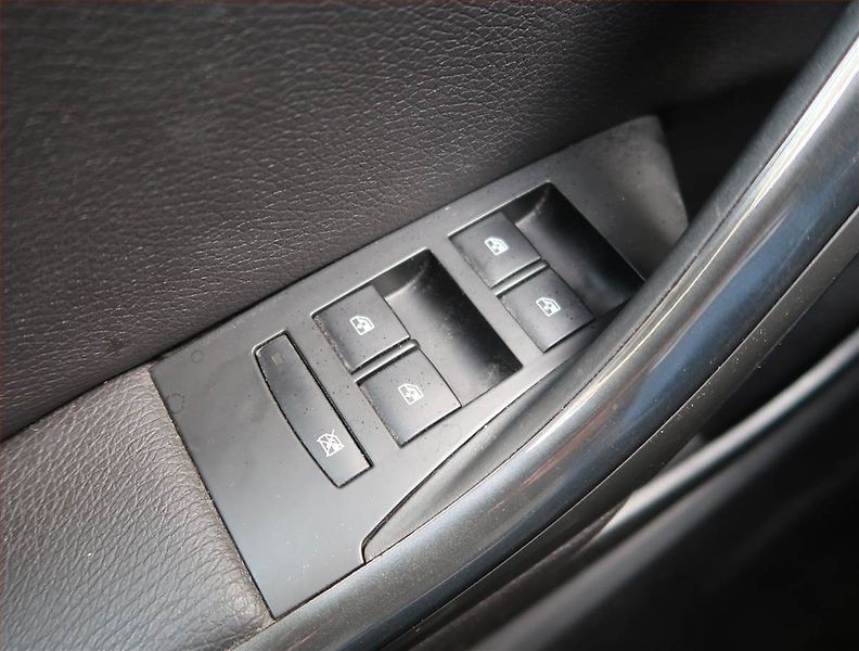 Opel Astra (2014) 1.4 T, Navi, Xenony, Tempomat - fotka 16 z 20