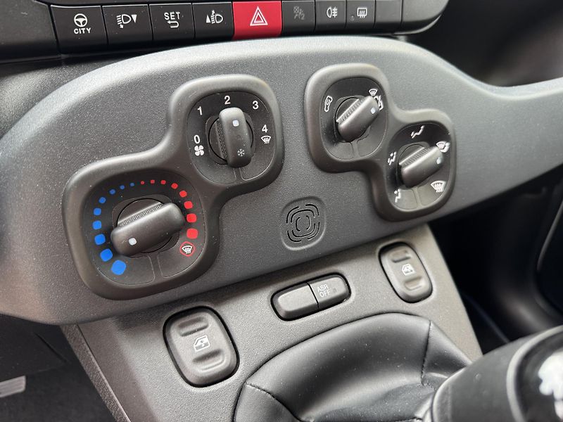 Fiat Panda (2017) ČR, 1 majitel, 9.800 km - fotka 13 z 23
