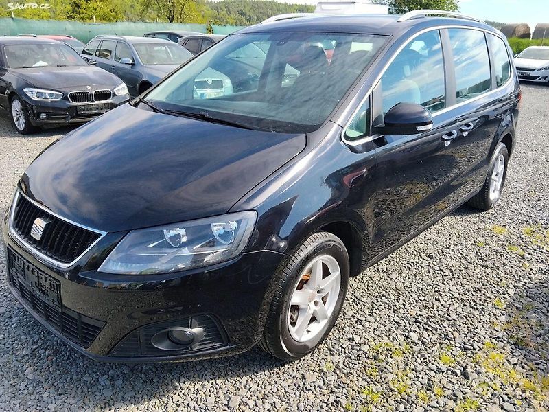 Seat Alhambra (2011) - fotka 1 z 28