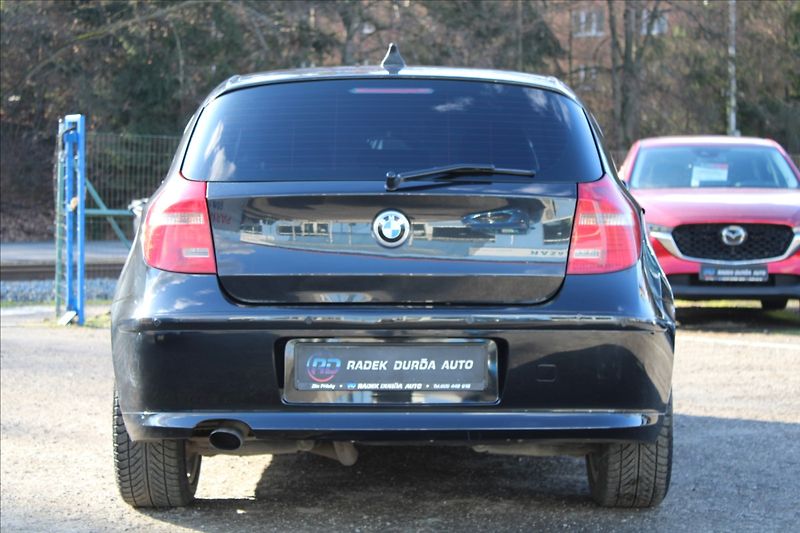 BMW Řada 1 2,0 118d  KLIMATIZACE - fotka 6 z 28