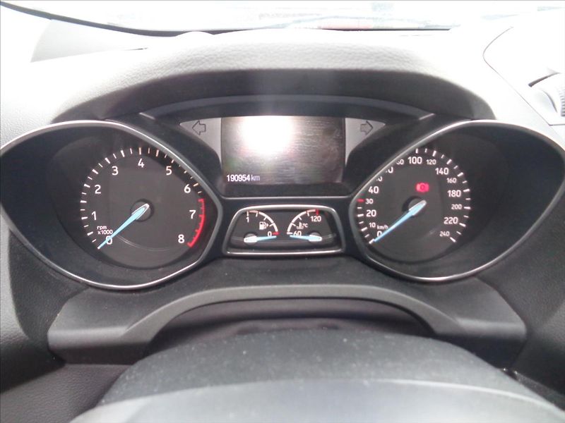 Ford Kuga 1,5 - fotka 10 z 13
