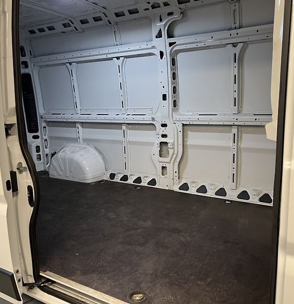 Toyota Proace Max 2.2 AT ACTIVE L3H2 - fotka 9 z 16