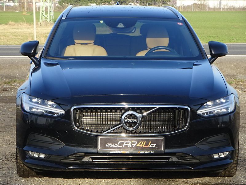 Volvo V90 D4 140kW BUSINESS PLUS DPH - fotka 2 z 32