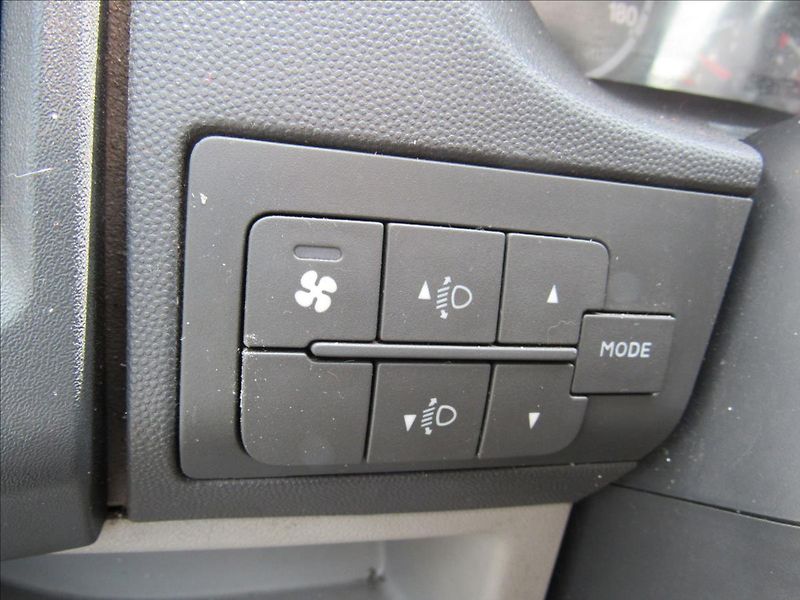 Citroën Jumper 2,2 HDi 88kW L2H2 - fotka 18 z 29