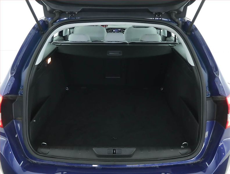 Peugeot 308 (2020) Allure 1.5 BlueHDi, Serv.kniha - fotka 14 z 16
