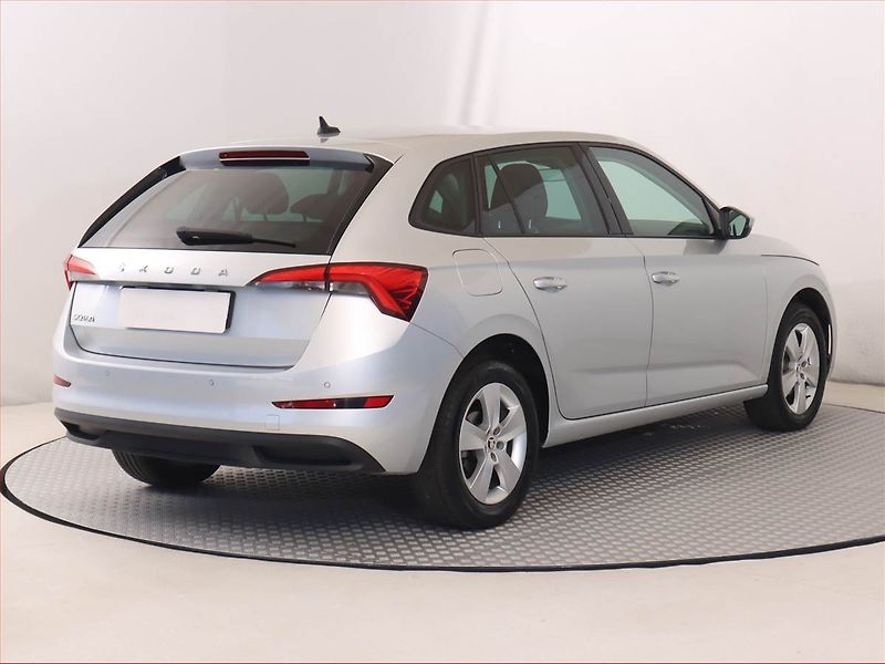 Škoda Scala (2021) Ambition 1.0 TSI, Automat - fotka 5 z 21