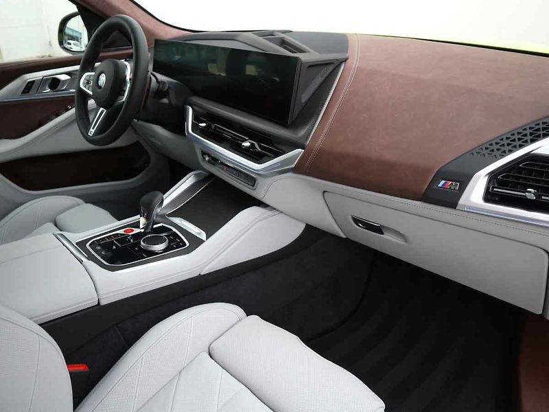 BMW XM - fotka 8 z 10