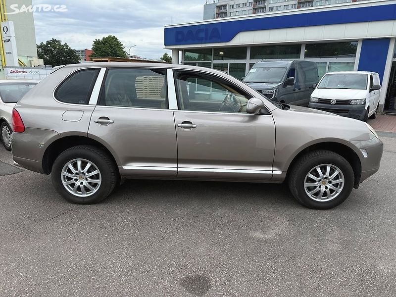 Porsche Cayenne 3.2 V6, 4X4, Automat - fotka 5 z 37