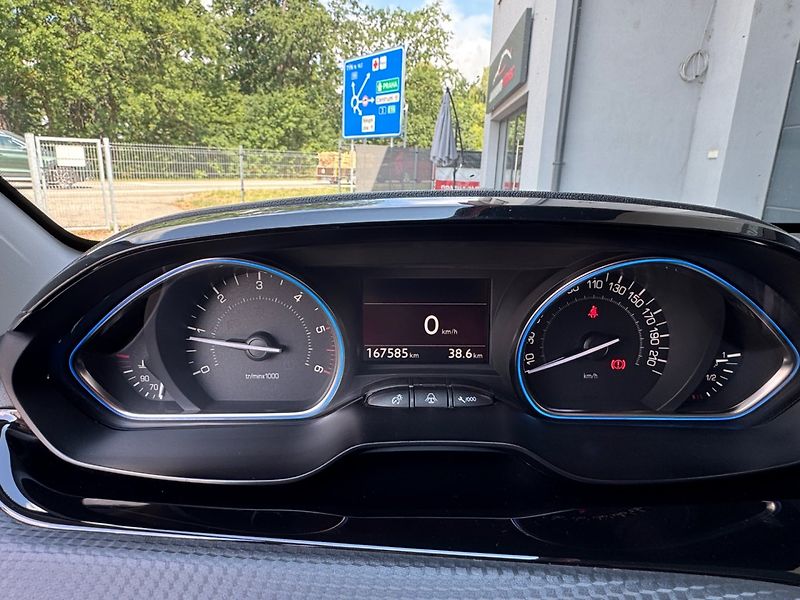 Peugeot 2008 (2016) 1.6 HDi GT-line - fotka 20 z 38
