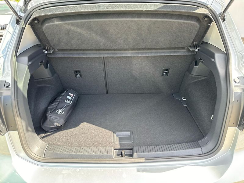 Volkswagen T-Cross People 1,0 TSI - fotka 19 z 20