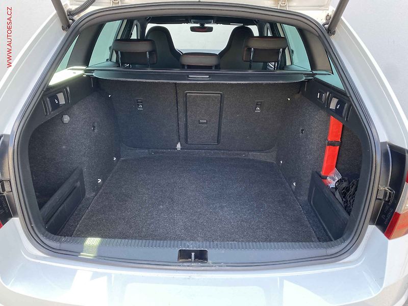 Škoda Octavia (2017) 2.0 TDi, RS, LED, navi, +kola - fotka 7 z 19