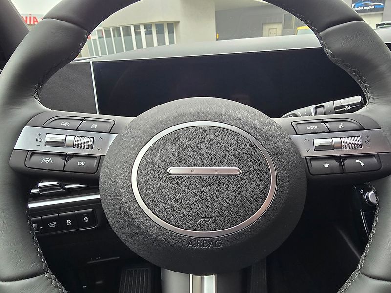 Hyundai Tucson (2025) 1.6T-GDi MT 20 YEARS - fotka 15 z 26