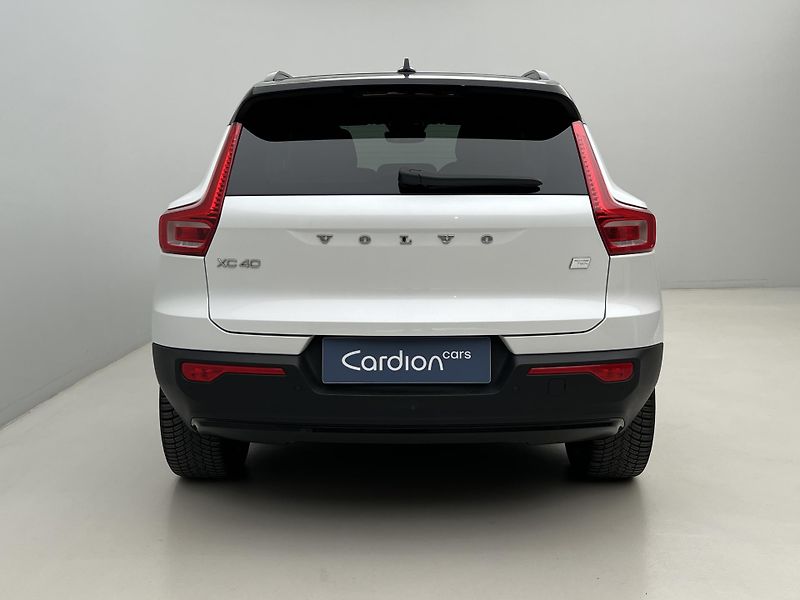 Volvo XC40 RECHARGE PLUS TWIN ENGINE AUT - fotka 11 z 43