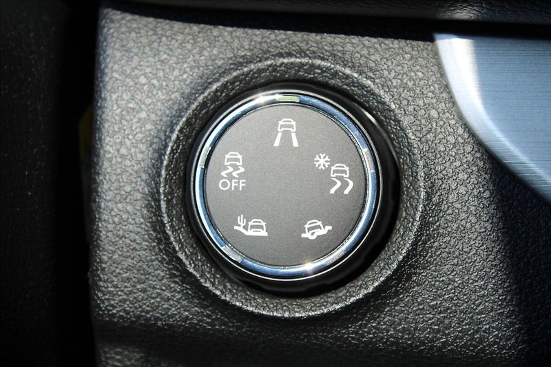 Citroën Jumpy 2,0 HDi  SHINE,A/T,DPH,8MÍST - fotka 22 z 41